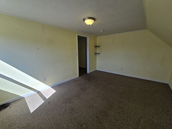 3rd image of 4 Meadow St