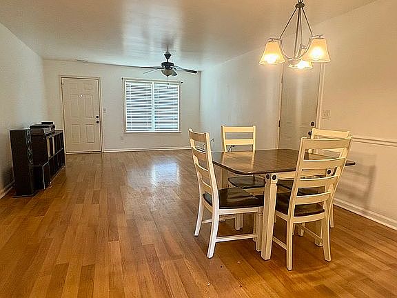 3rd image of 510 Sierra Ridge Ct