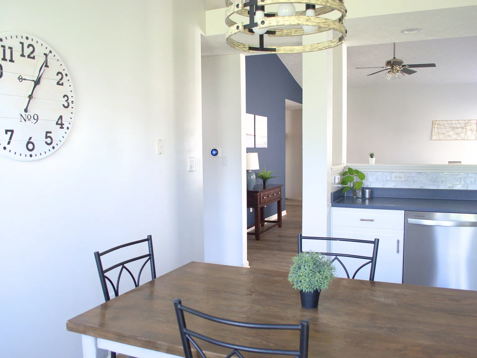 3 bed, $4,000 — Photo 4