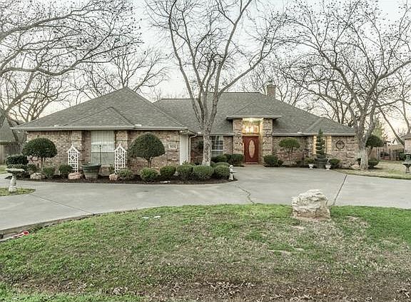 2nd image of 9312 S Longwood Dr