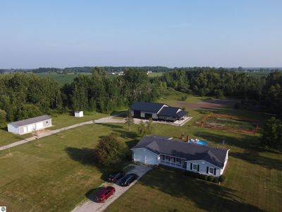 4041 W Berry Rd, Sterling, MI, 48659