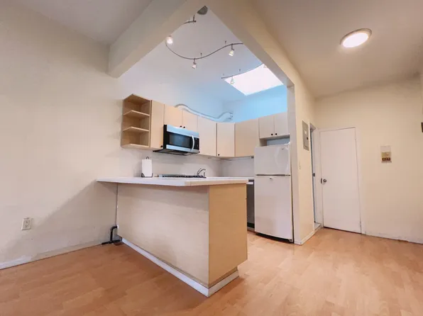 346 East 51st Street image 16 of 20