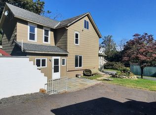 1990 S Delaware Dr, Easton, PA 18042