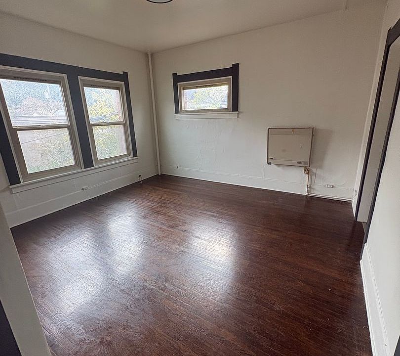 1st image of 1132 10th Ave E APT 36