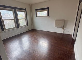 1132 10th Ave E APT 36, Seattle, WA 98102