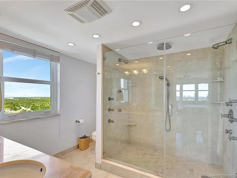 500 Ocean Dr #W-11 — Photo 29