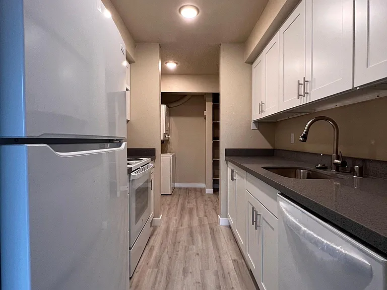 10522 Lake City Way NE #208 — Photo 2