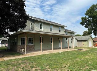 601 Calhoun St, Oquawka, IL 61469
