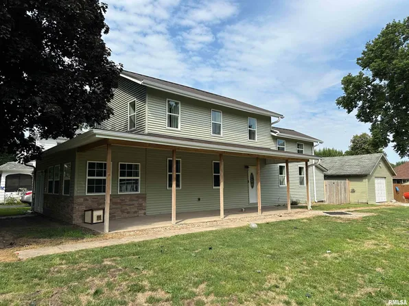 601 Calhoun St, Oquawka, IL 61469