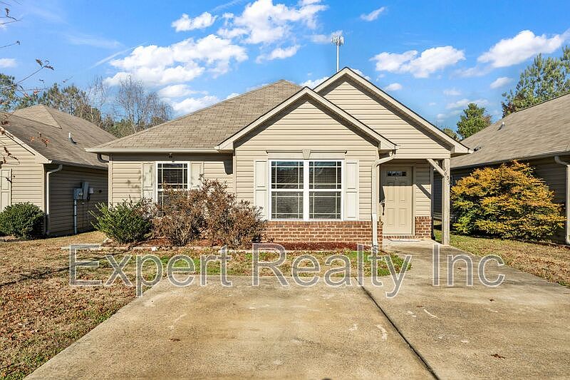 1st image of 1633 Cove Dr