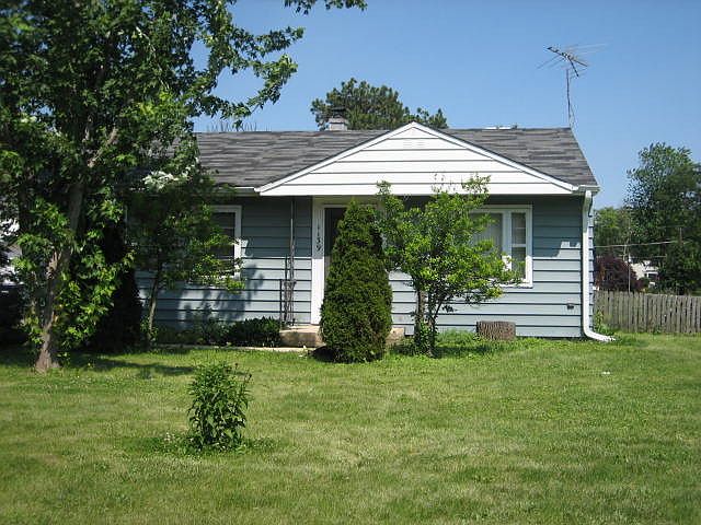 2nd image of 1139 S Fairfield Ave
