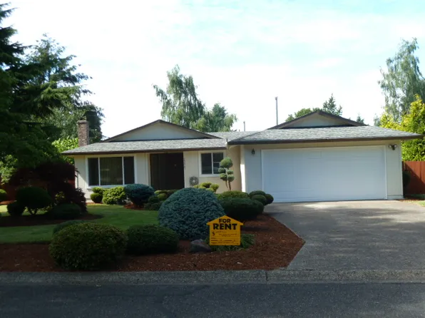 23047 SE Naomi Ct, Damascus, OR 97089