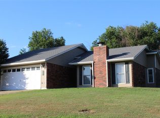 1618 Bluejay Ln, Muskogee, OK 74403