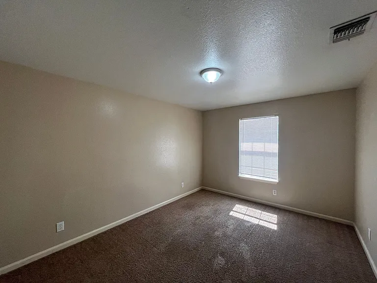 5202 Fountain Lake — Photo 26