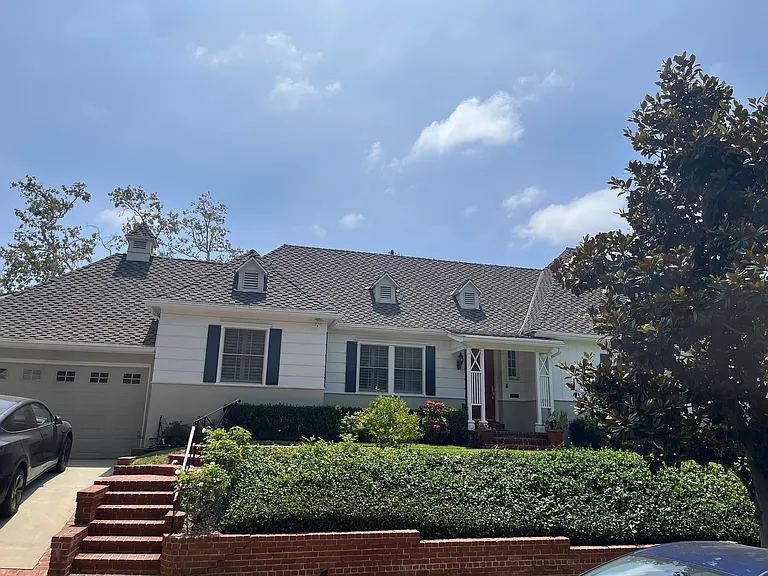 10518 Wellworth Ave — Photo 1