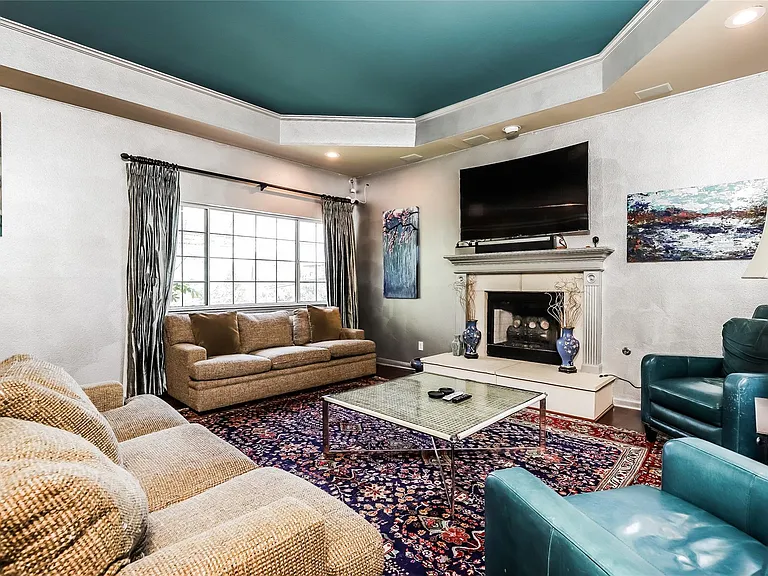 1702 Newning Ave #A — Photo 3