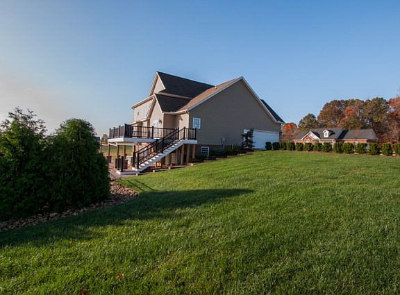 5th image of 256 Willow Bend Way
