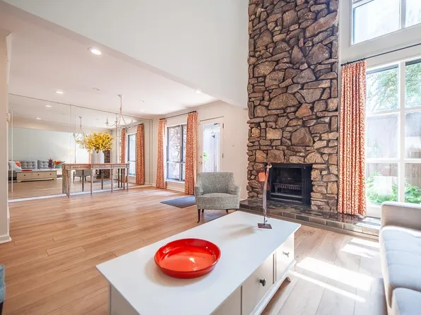 453 S Perkins Rd #1, Memphis, TN 38117