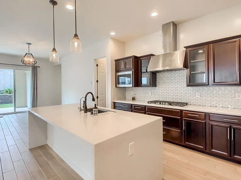 1005 E Paseo Way — Photo 27