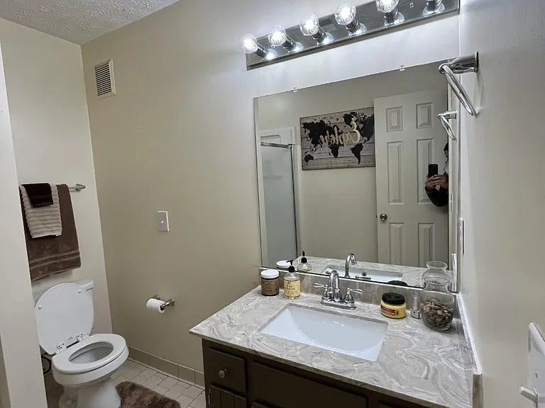 1808 State St #305 — Photo 13