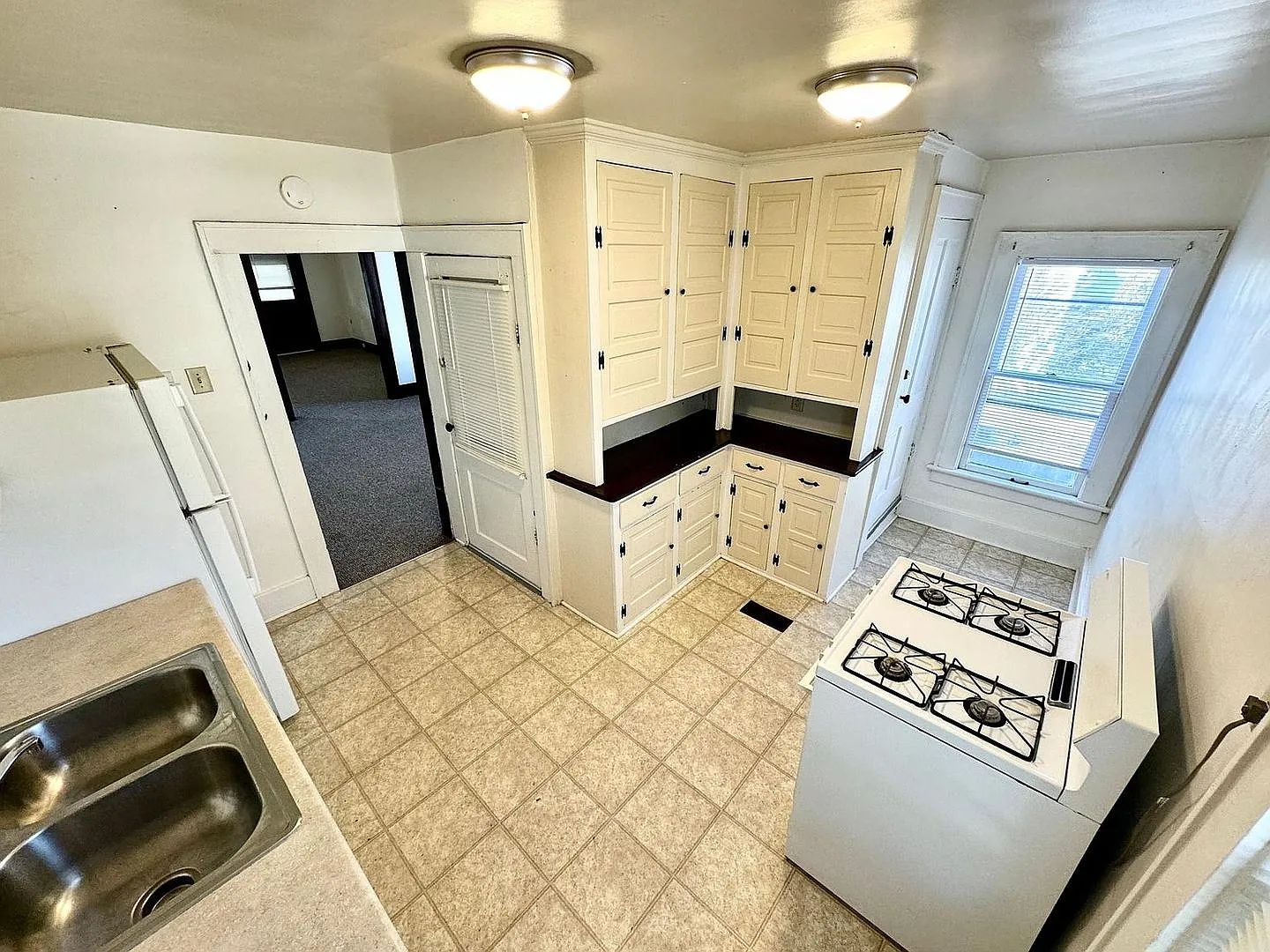 2701 Raspberry St — Photo 1