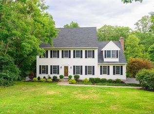 6 Laurelwood Dr, New Fairfield, CT 06812