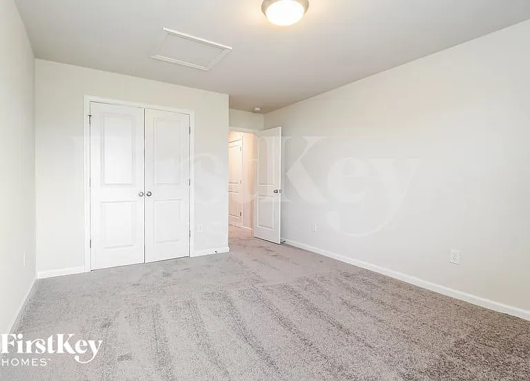 808 Birchcrest Way — Photo 11
