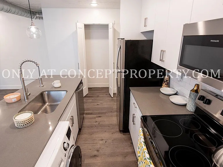 2740 S 1300 E — Photo 20