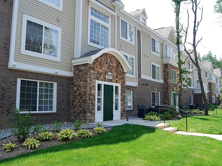 Tall Oaks Apartment Homes — Photo 41