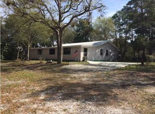 404 SE 11th St, Carrabelle, FL 32322
