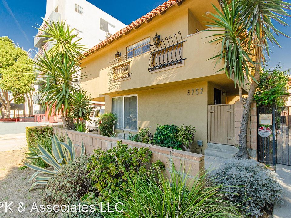 1st image of 3752 Mentone Ave #8704275