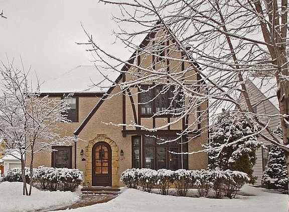 2nd image of 500 Montrose Ln