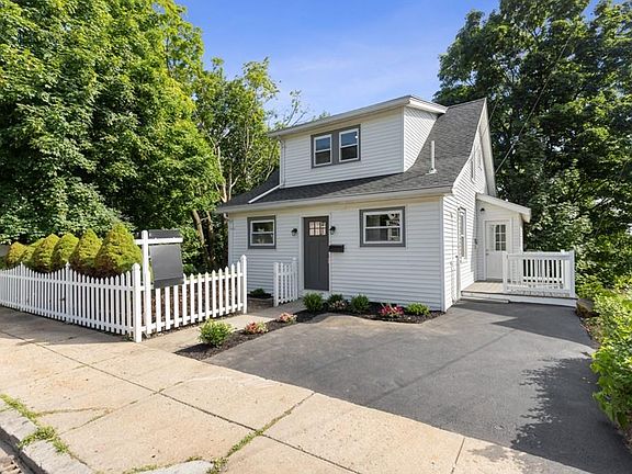 2nd image of 70 Quincy Ave