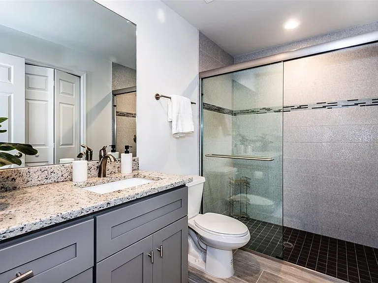 215 Lewis Cir #112 — Photo 21