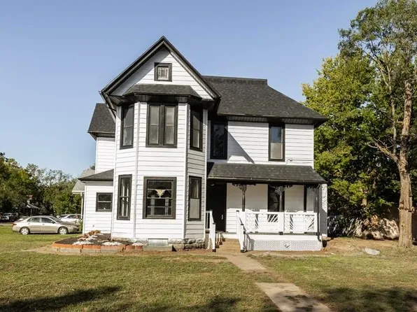 702 Park St, Salina, KS 67401