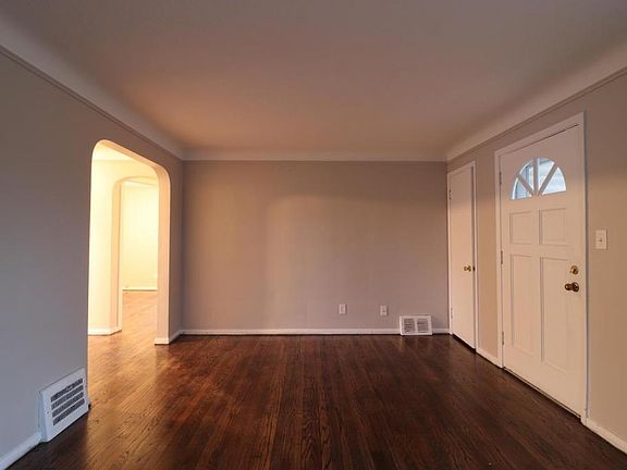 4th image of 5020 Henry St