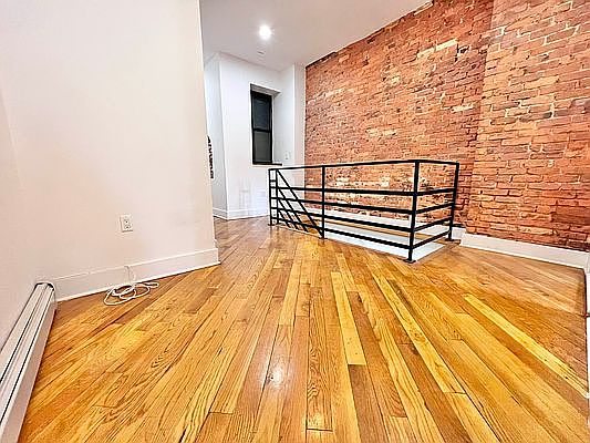 1st image of 556 Gates Ave #2A