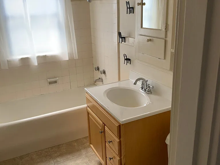 1907 Center St #11 — Photo 16