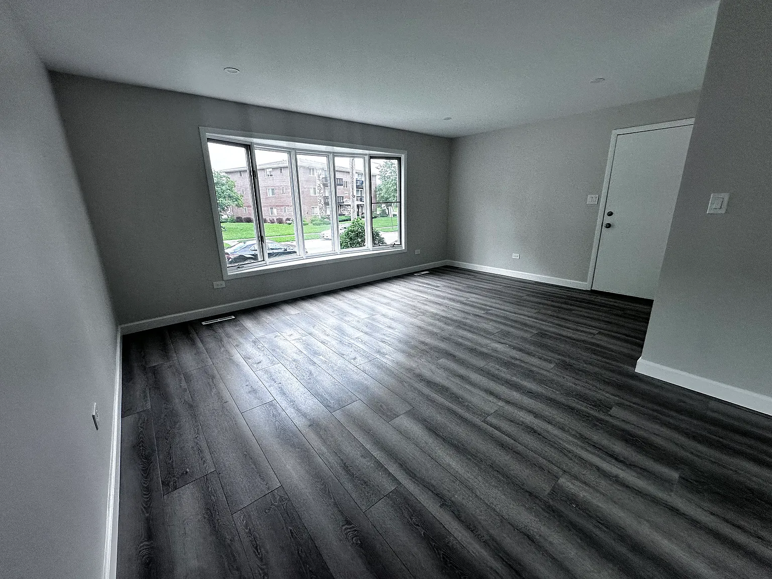3 bed, 1400 sqft, $2,350 — Photo 4
