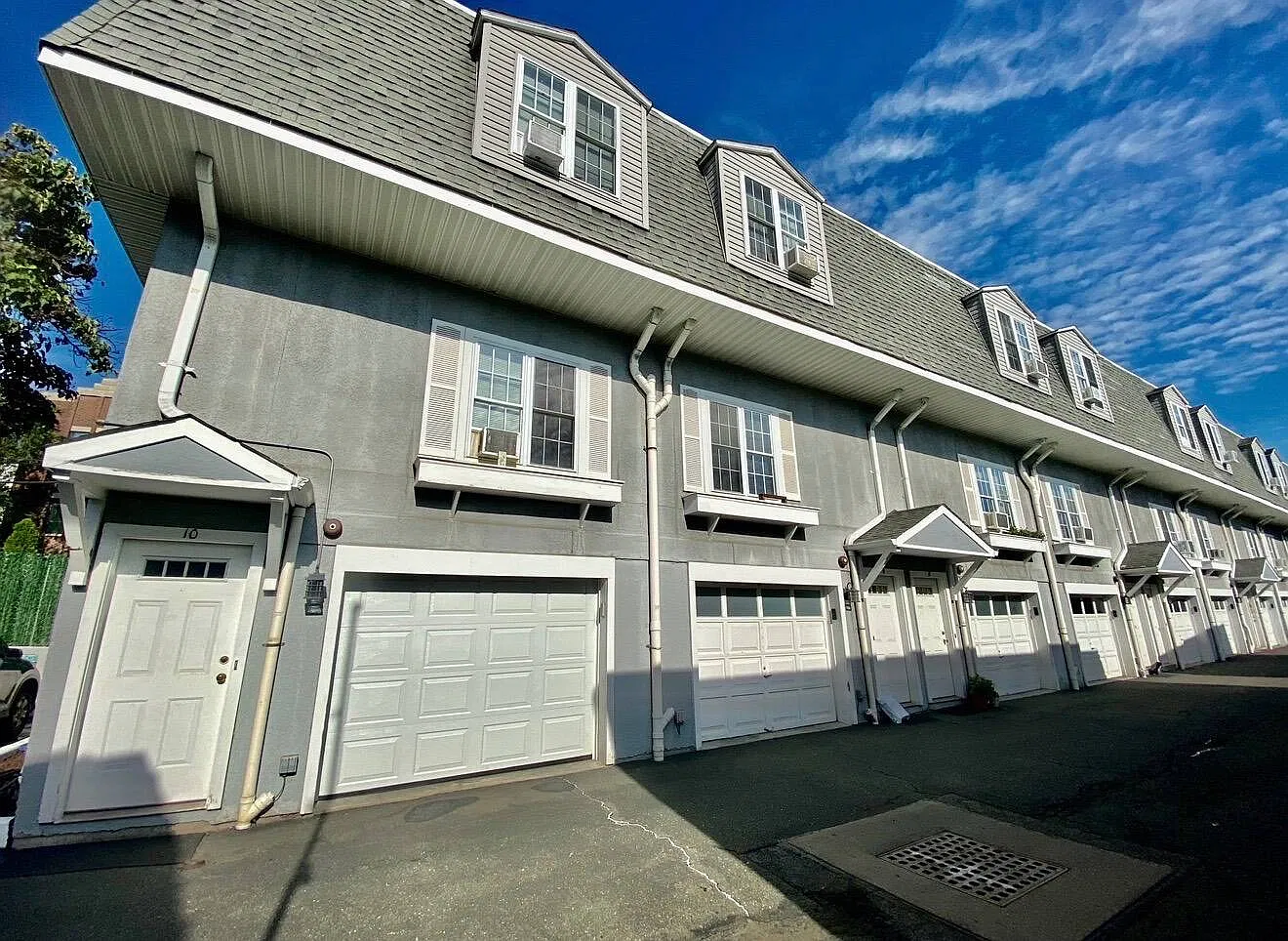 2 bed, 1.5 bath, $2,999 — Photo 1