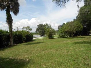 1301 Maine Ave, Frostproof, FL 33843