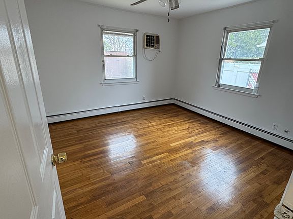 4th image of 29 Sunset Ave