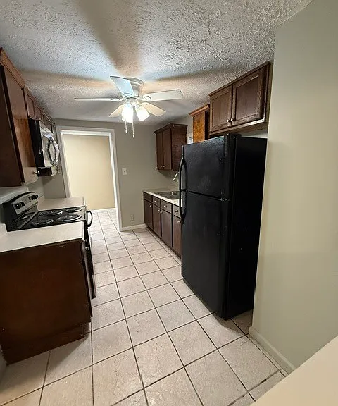 331 W Walton St — Photo 3