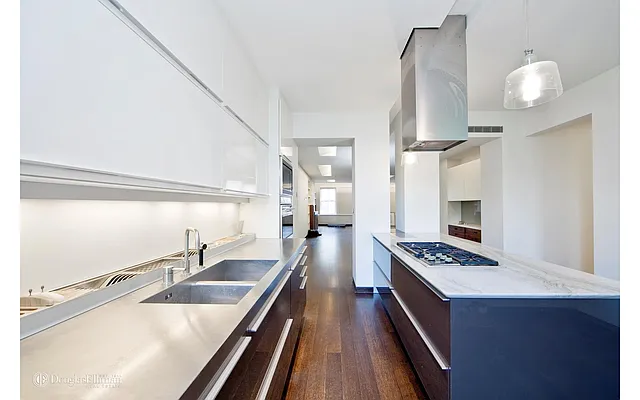 Rented by Douglas Elliman | media 14