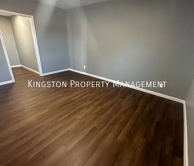 930 Holmes St #101 — Photo 7
