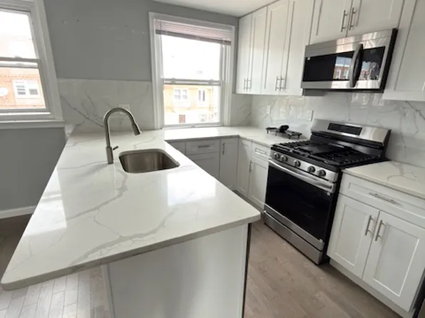 2139 Brighton St, Philadelphia, PA 19149