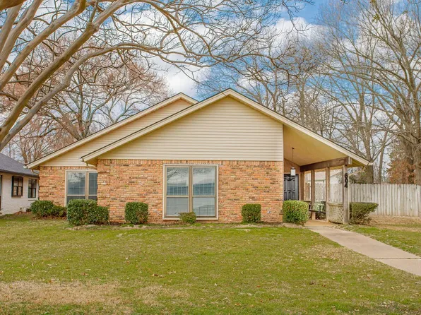 604 Pierce St, Lindale, TX 75771