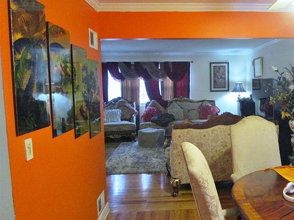 4th image of 77 Gifford Ave