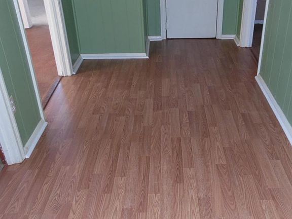 4th image of 2340 Beech Ave #1/2