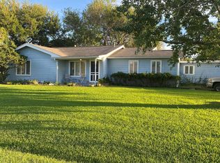 201 E Texas Ave, Palacios, TX 77465